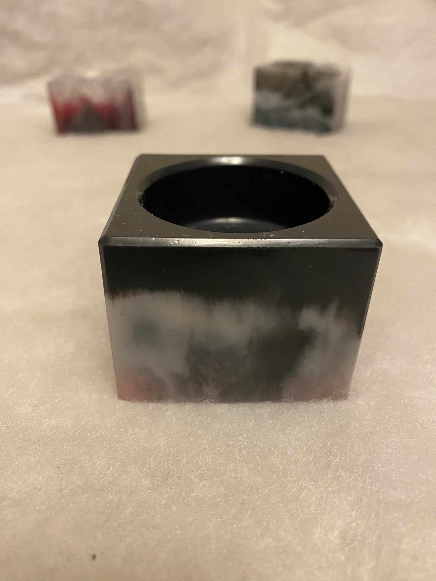 Cube tea light holder